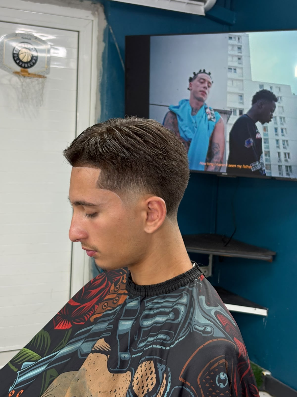 Coupe réalisée au salon numéro 2